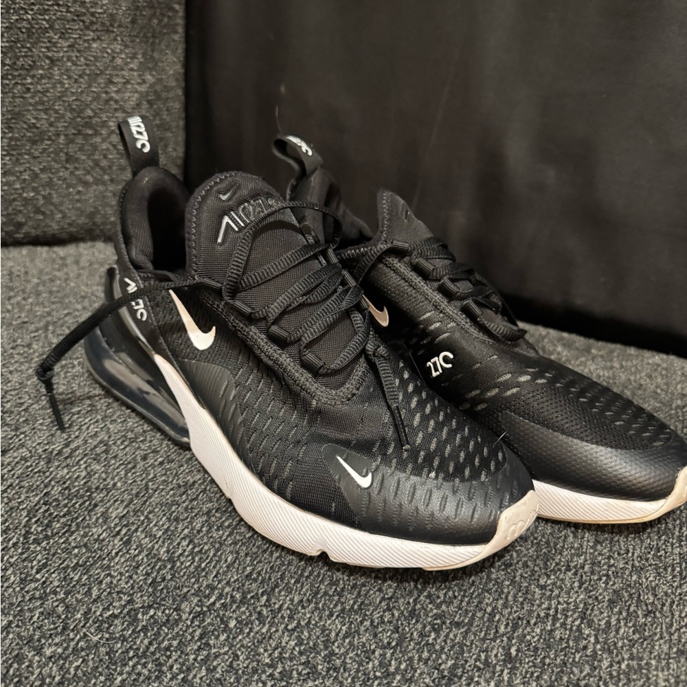 Nike Air Max 270 Big Kid Size 7 Shoes